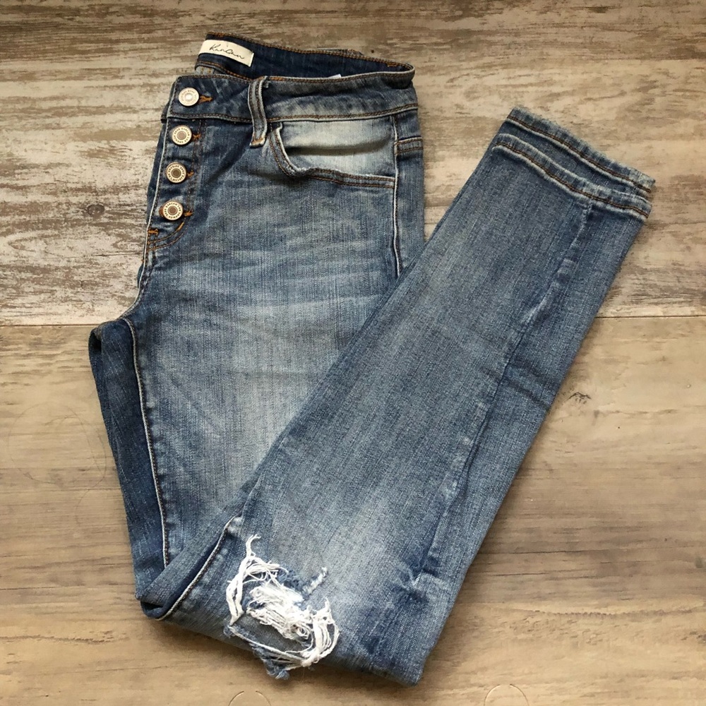 KanCan distressed skinny jeans 5/26